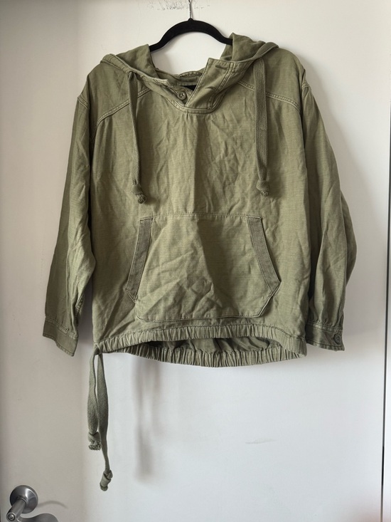 American Eagle Outfitters Jackets & Blazers - American Eagle Outfitters Lightweight Olive Hooded Pullover Jacket